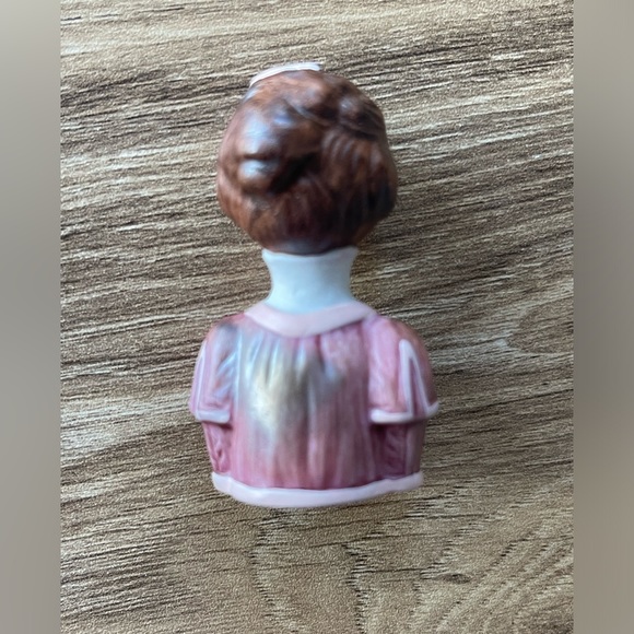 Vintage AVON American Fashion Silhouette Thimble Circa 1900 From 1982 - Picture 2 of 3